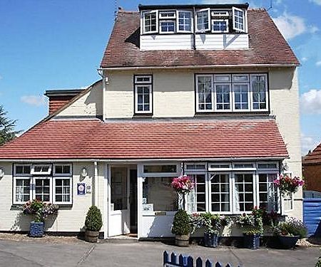 Penryn Guest House, Ensuite Rooms, Free Parking And Free Wifi Stratford-upon-Avon Kültér fotó