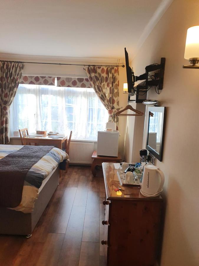 Penryn Guest House, Ensuite Rooms, Free Parking And Free Wifi Stratford-upon-Avon Kültér fotó