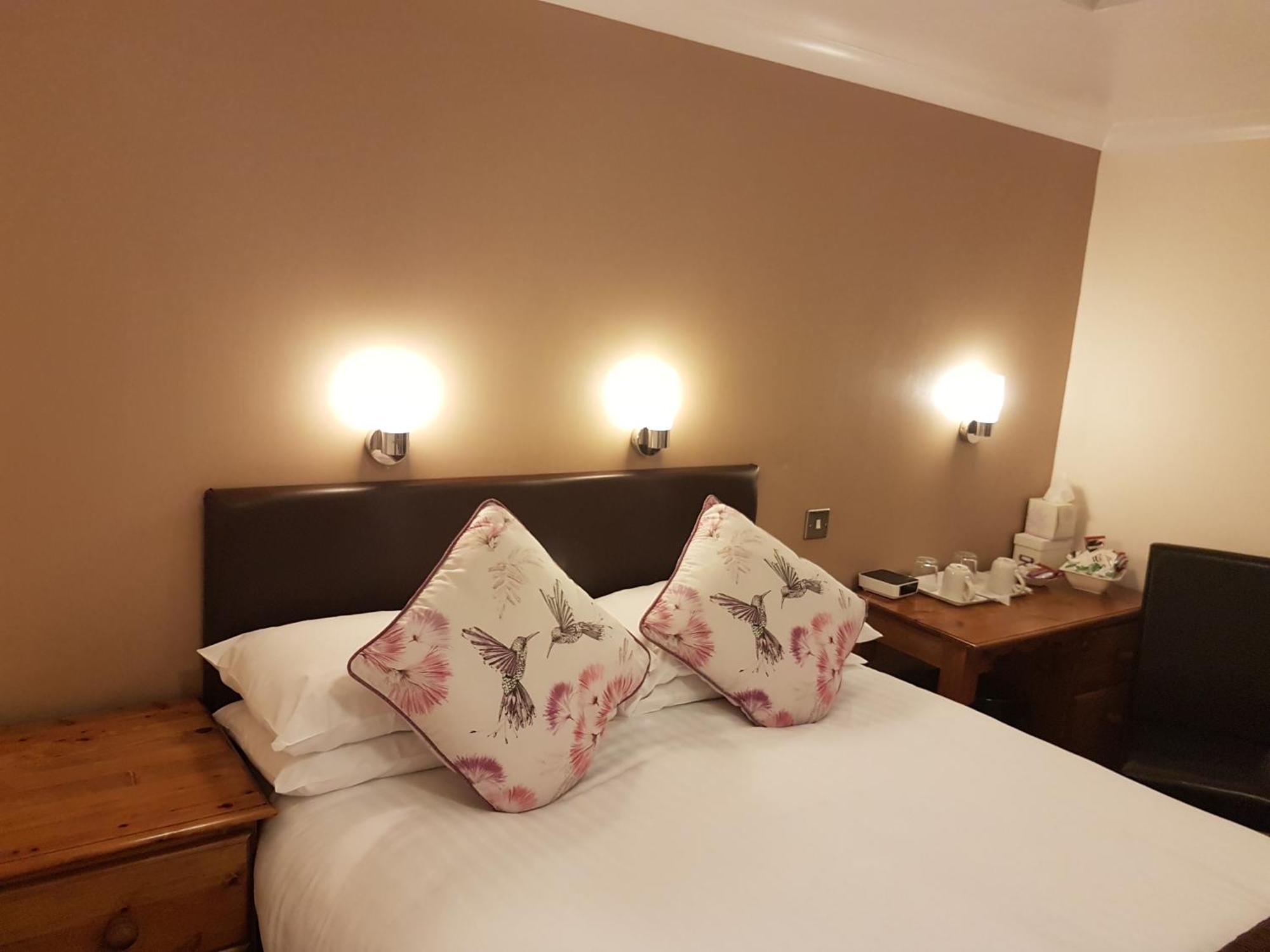 Penryn Guest House, Ensuite Rooms, Free Parking And Free Wifi Stratford-upon-Avon Kültér fotó