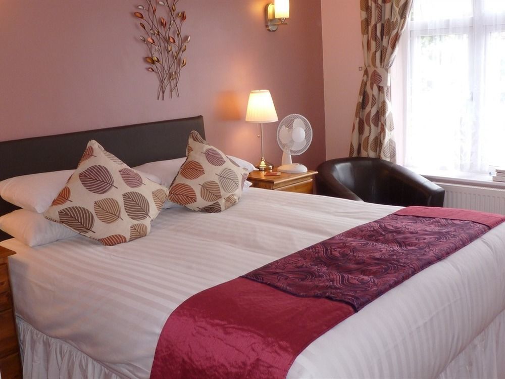Penryn Guest House, Ensuite Rooms, Free Parking And Free Wifi Stratford-upon-Avon Kültér fotó