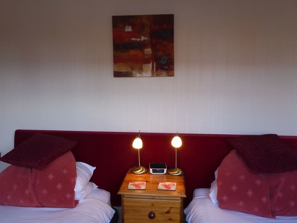 Penryn Guest House, Ensuite Rooms, Free Parking And Free Wifi Stratford-upon-Avon Kültér fotó