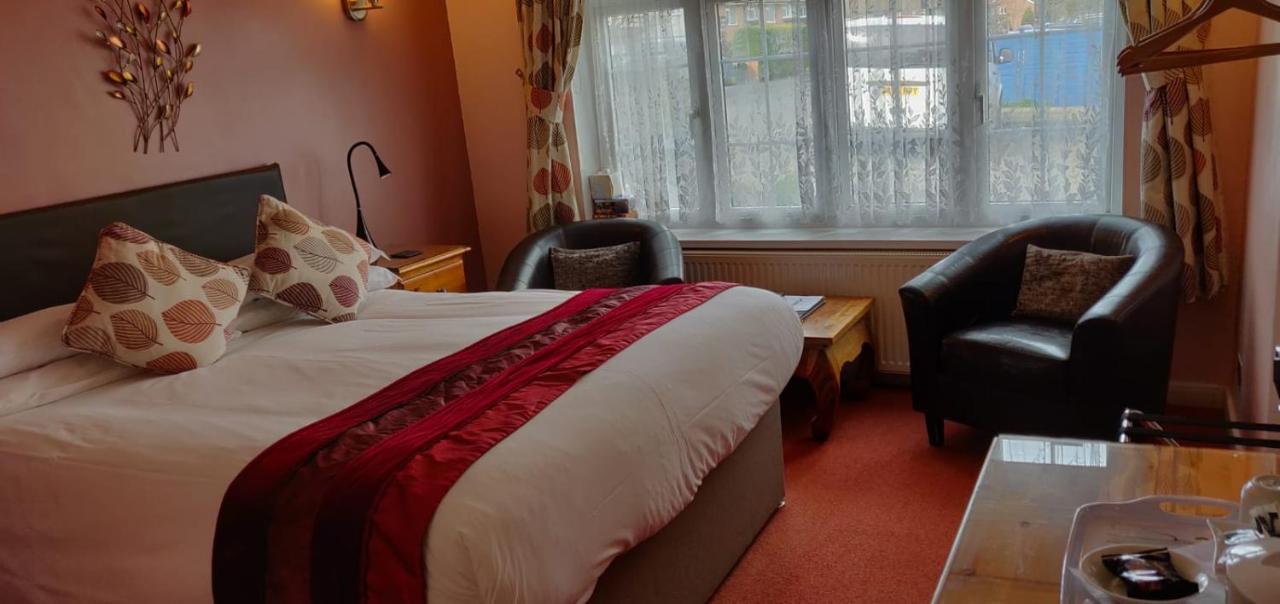 Penryn Guest House, Ensuite Rooms, Free Parking And Free Wifi Stratford-upon-Avon Kültér fotó